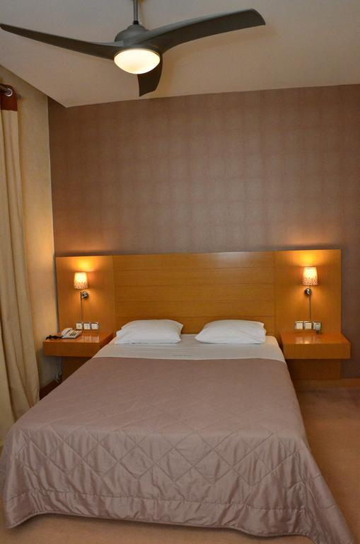 Deves Hotel Nafplion Exteriör bild