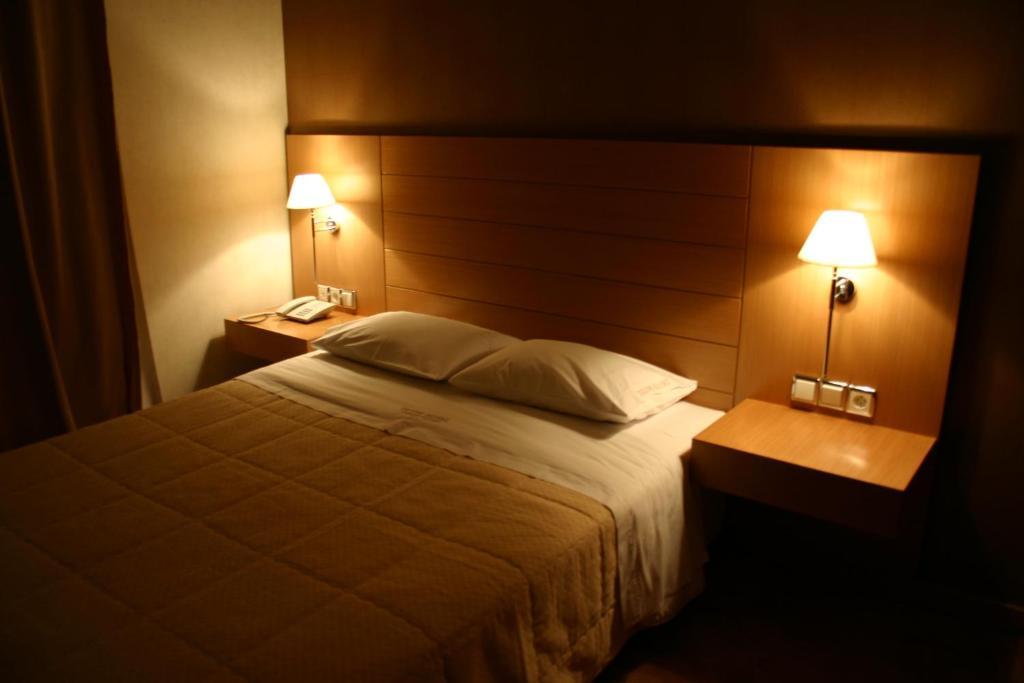 Deves Hotel Nafplion Rum bild